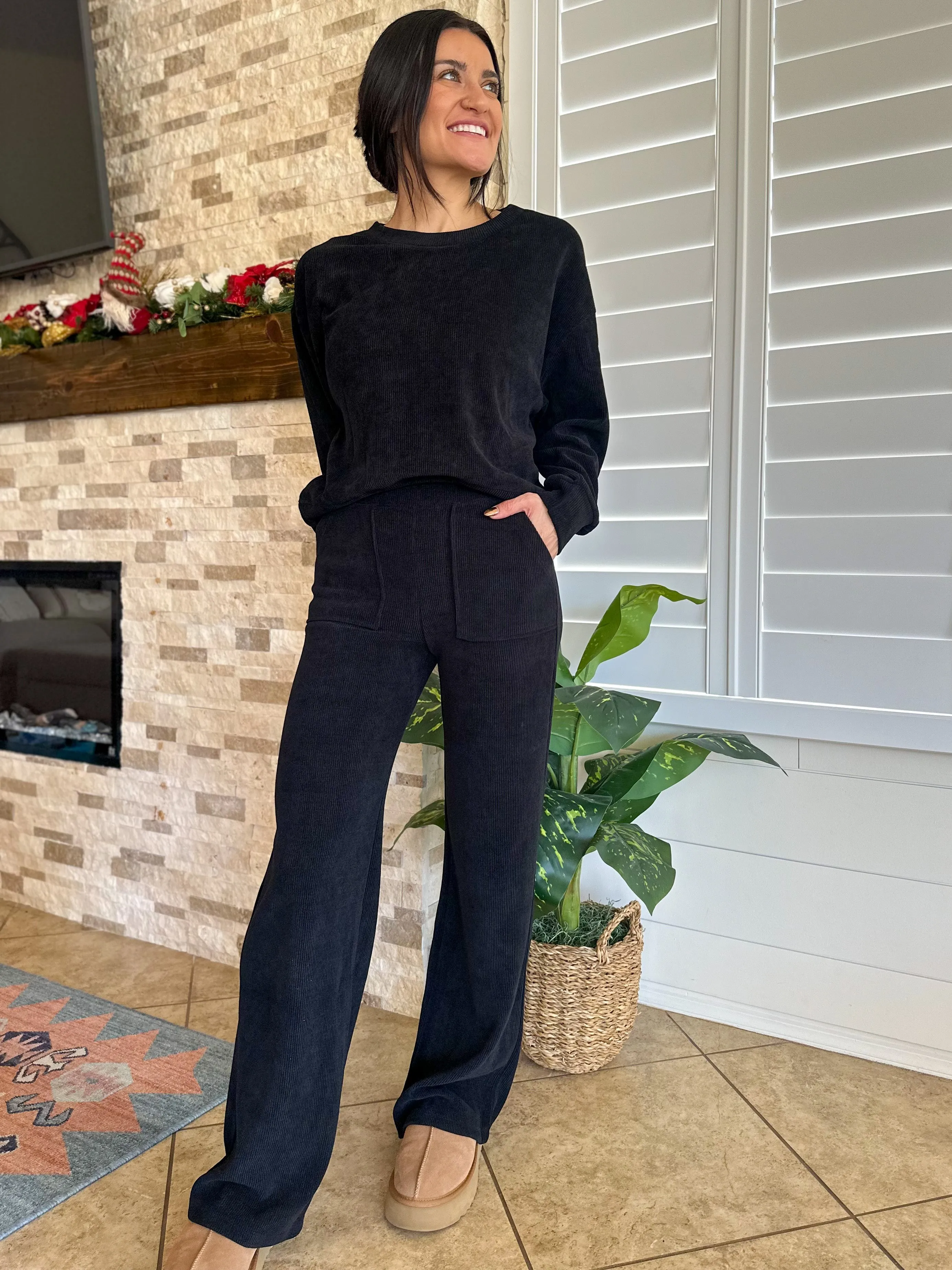 Relaxed Ribbed Pullover - Black